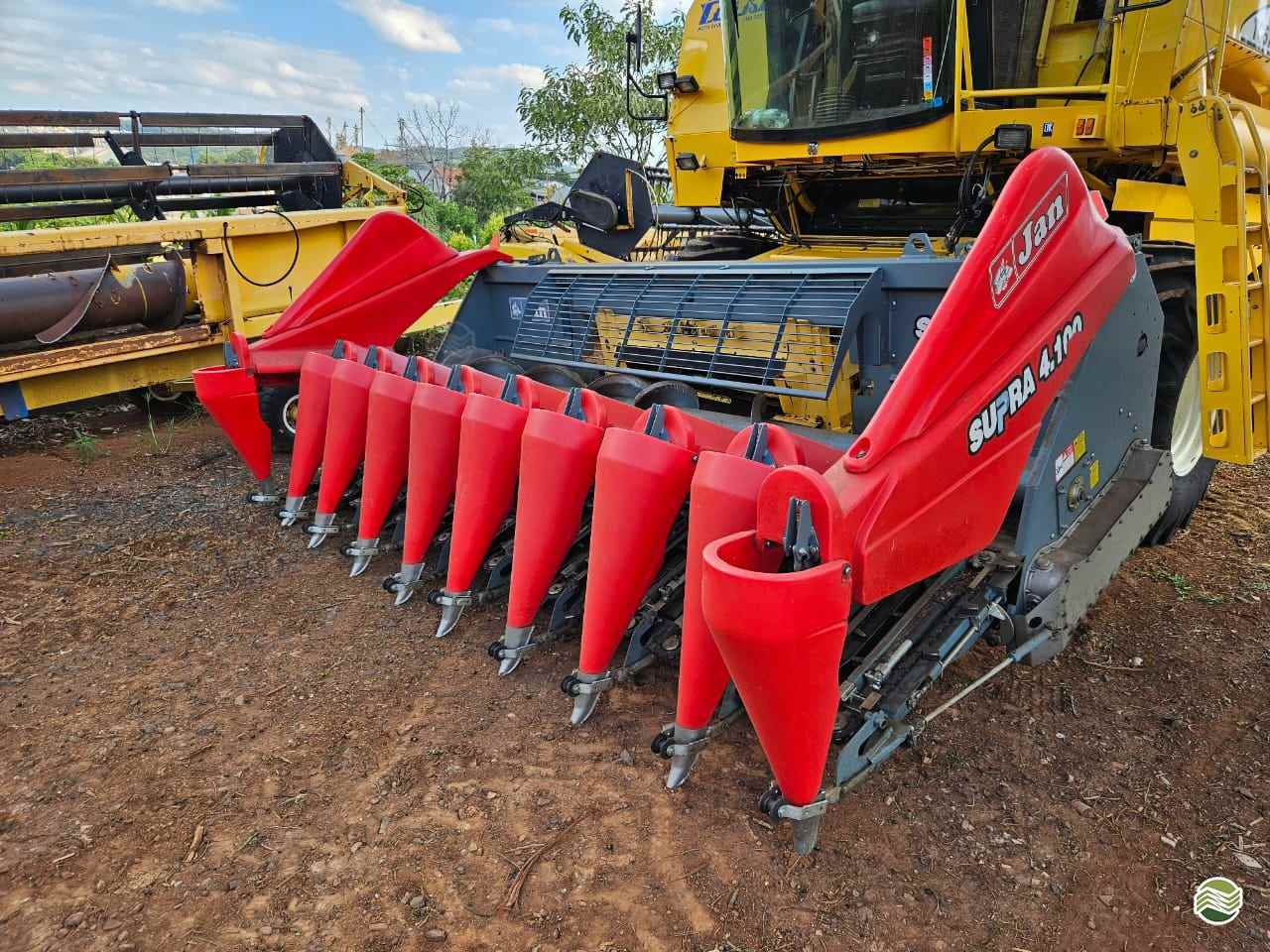 PLATAFORMA COLHEITADEIRA JAN SUPRA 4100 Pessette Máquinas Agrícolas CHOPINZINHO PARANÁ PR